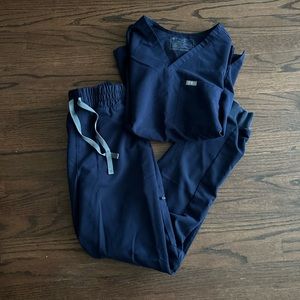 Navy figs set size small - great condition